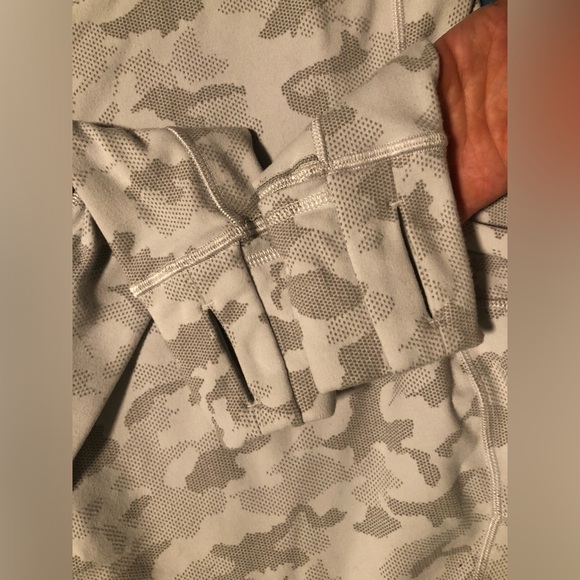 Lululemon gray camouflage sweatshirt - Picture 4 of 8